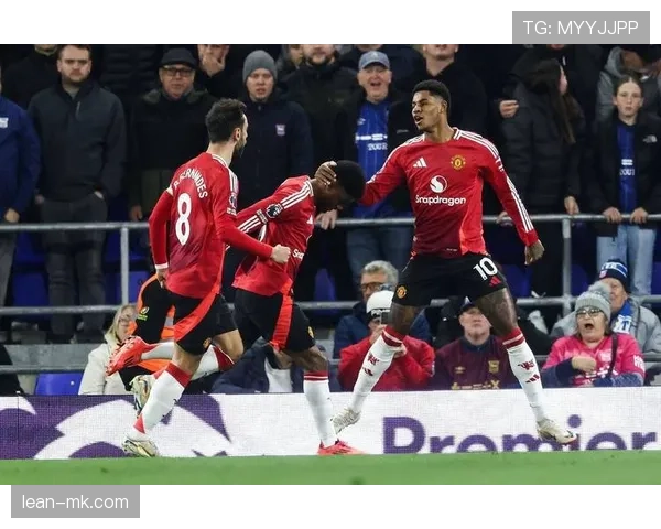 曼联控不住比赛了：表面节奏乱，实则全队失控